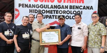 Taruna Ikrar Bekerja Senyap Sebagai Saudara di Padang, Tanam Pohon, Dirikan Posko BPOM Peduli, dan Pastikan Stok Obat Instalasi Farmasi Aman